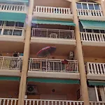 Large Terrace Two Blocks From The شقة